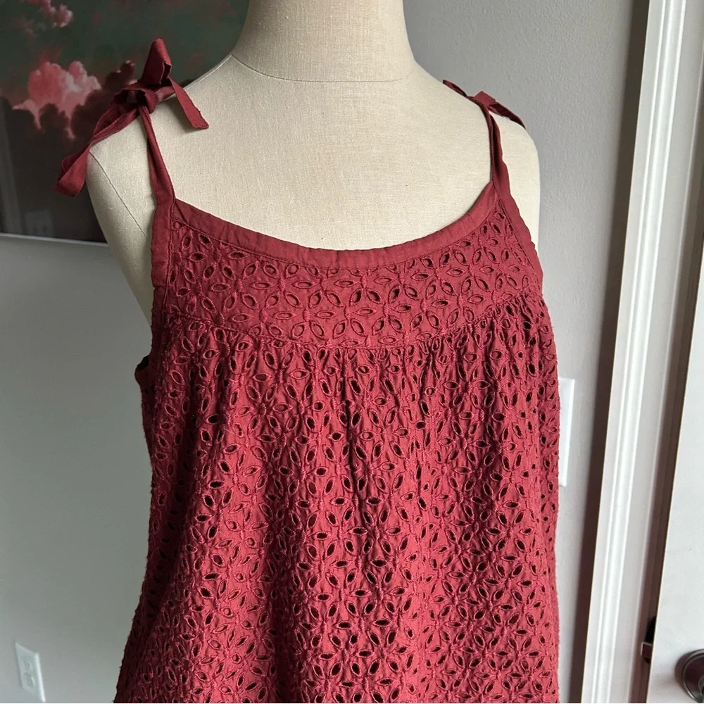 GAP Burgundy Eyelet Mini Dress – Size XS, Adjustable Bow Straps - Picture 2 of 6